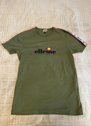 Чоловіча футболка ellesse кольору хакі, розмір s