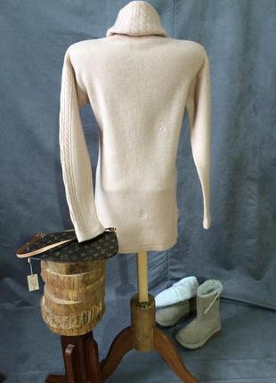 Шерстяной свитер туника. цвет нежно - бежевый.7 фото