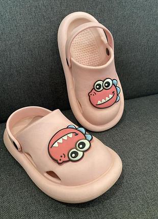Сабо для дівчинки crocs рожеві, довжина устілки 17 см