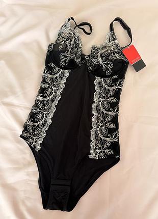 Боді жіноче pierre cardin чорне з мереживом, 70b
