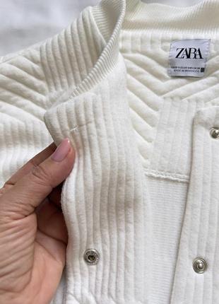 Світшот zara білий стьобаний 7