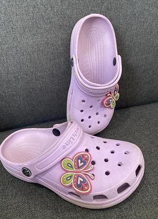 Шльопанці для дівчинки crocs бузкові, розмір 30-31, довжина устілки 18 см, матеріал ева