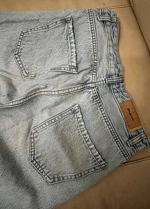 Голубые джинсы мом stradivarius s-m 5
