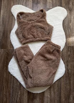 Бежевая пижама shein