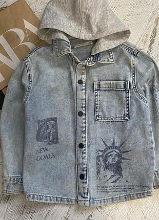 Сорочка джинсова zara з капюшоном блакитна