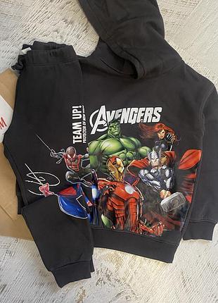 Спортивний костюм для хлопчика h&m marvel avengers чорний