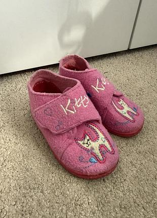 Капці для дівчинки рожеві з аплікацією kitty