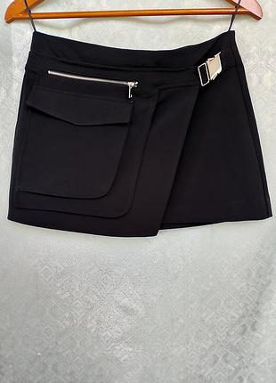 Спідниця zara розміру s жінкам чорного кольору
