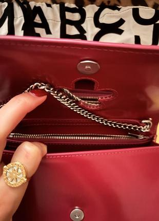 Сумка жіноча marc jacobs вишневого кольору 6