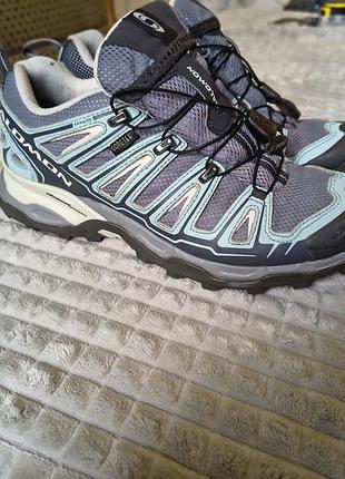 Кросівки жіночі salomon сірі з блакитним, розмір 37⅓, gore-tex