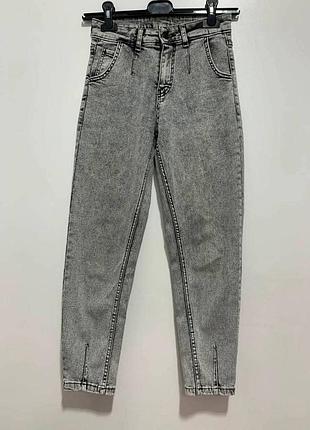 Современные ￼ подростковые джинсы мом skinny стрейч 
состояние новых 

￼
￼ размер 10