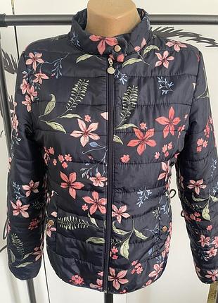Куртка демі stradivarius