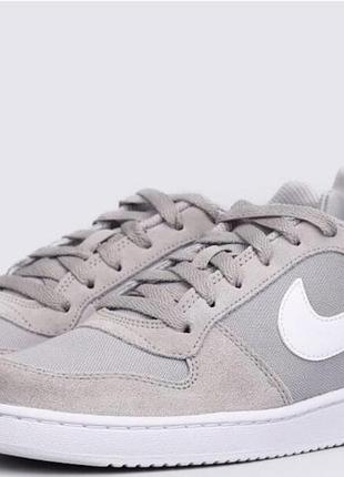 Кросівки nike сірі, розмір