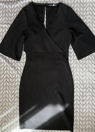 Коротка жіноча сукня boohoo з відкритою спиною, чорна