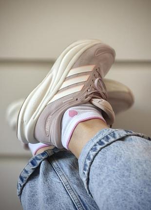 Кроссовки спортивные бежевые adidas response 2w