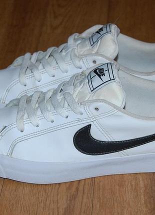 Шкіряні кросівки 42 р nike court