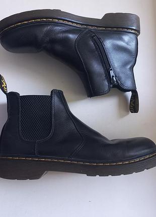 Черевики dr. martens