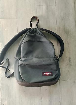 Рюкзак унісекс eastpak сірий повсякденний