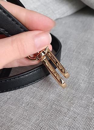 Черный ремень для сумки от michael kors. 2