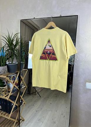 Футболка huf pyramid graphic light yellow