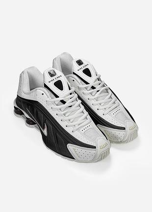 Nike shox r4 sail/black/fauna brown 7