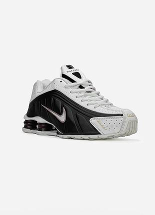 Nike shox r4 sail/black/fauna brown 3