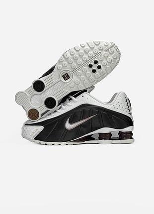 Nike shox r4 sail/black/fauna brown