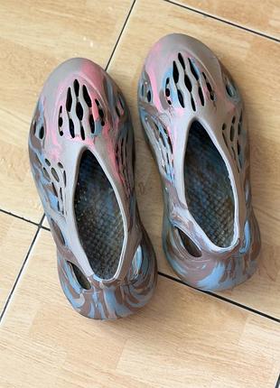 Капці adidas yeezy foam rnnr mx sand grey