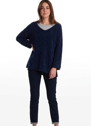 Barbour millie sweater в темно-синем цвете с выразительным v-образным вырезом и отляжными манжетами.