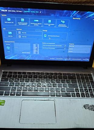 Ноутбук asus f540m рабочий (читайте описание)