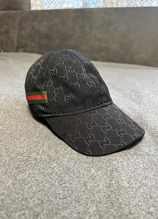 Бейсболка чоловіча gucci чорна з логотипом