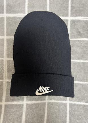 Шапка унісекс nike чорна