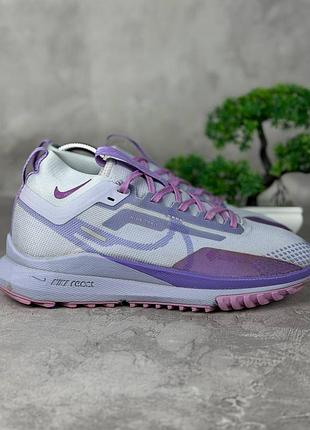 Кросівки жіночі nike gore-tex білі, фіолетові, розмір 39, довжина устілки 25 см