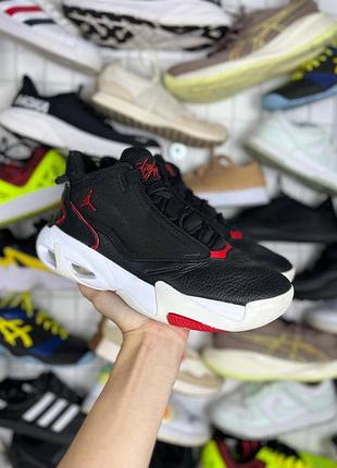 Jordan max aura 4