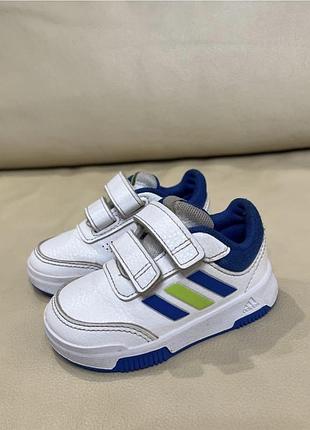 Кросівки фірмові adidas original tensaur sport 3.0 стан ідеальний на хлопчика розмір 20 стелька 12.8  см