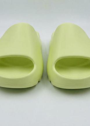 Тапочки, лапті adidas yeezy slide green