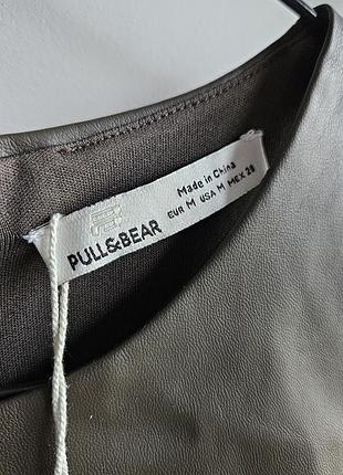 Топ pull&bear з екошкіри, розмір m, хакі 2