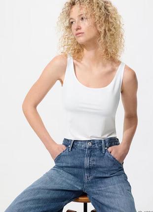 Uniqlo airism жіноча біла майка із вбудованими чашечками