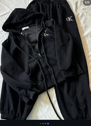 Жіночий спортивний костюм calvin klein чорний