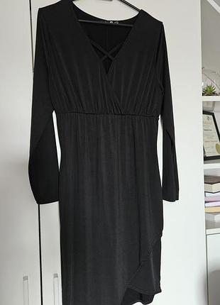 Чорна сукня boohoo m-l з асиметричним низом