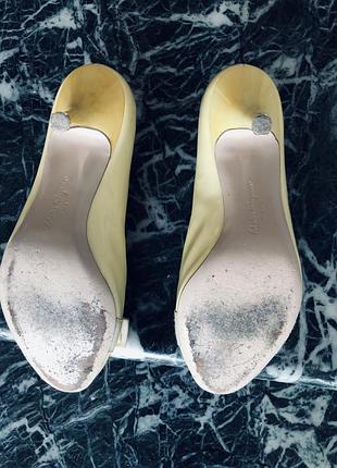 Туфли натуральный лак ferragamo 8