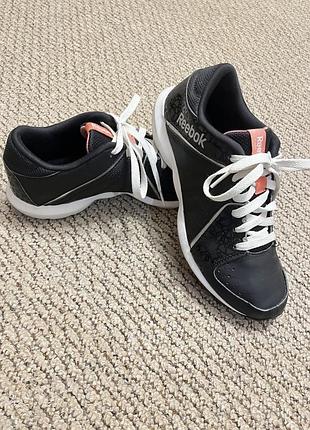 Кросівки жіночі reebok чорні, розмір 37.5