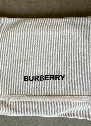 Burberry goddess компактне дзеркало 2