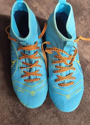 Яскраві футбольні бутси nike mercurial (розмір 38)