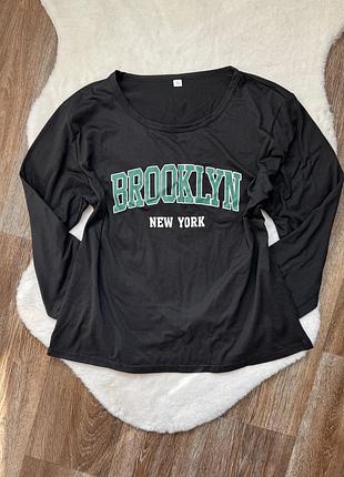 Черный лонгслив broklyn