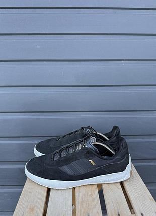 Кросівки adidas puig