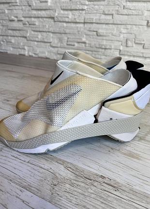 Стильні кросівки nike flyease 6