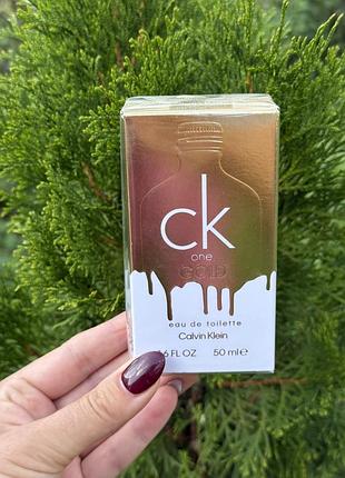 Туалетна вода calvin klein ck one gold 50 мл унісекс