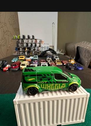 Колекційна машинка hot wheels ford transit connect