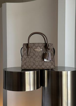 Сумка coach andrea carryall in signature canvas beige